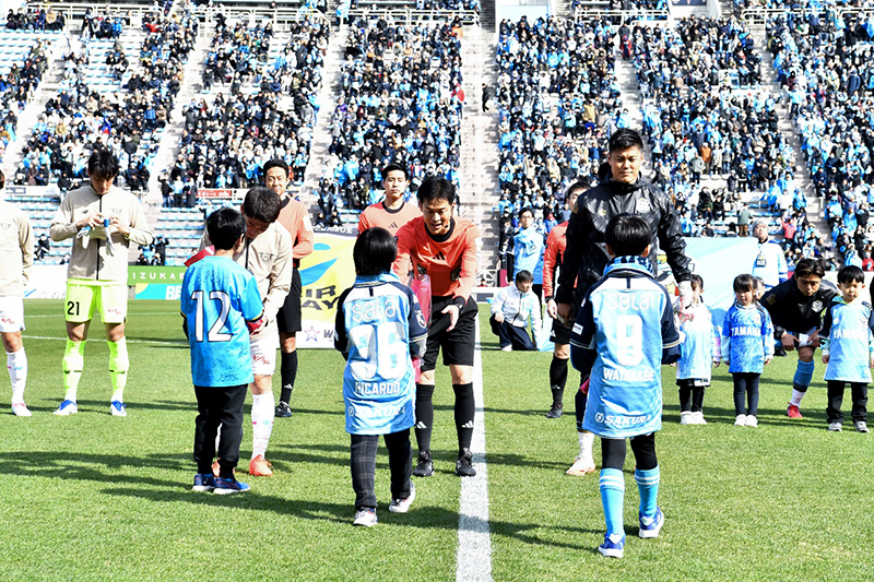「お花で笑顔に!® プロジェクト」花束贈呈